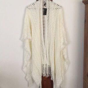 Beautiful cream crochet Shaw/sweater